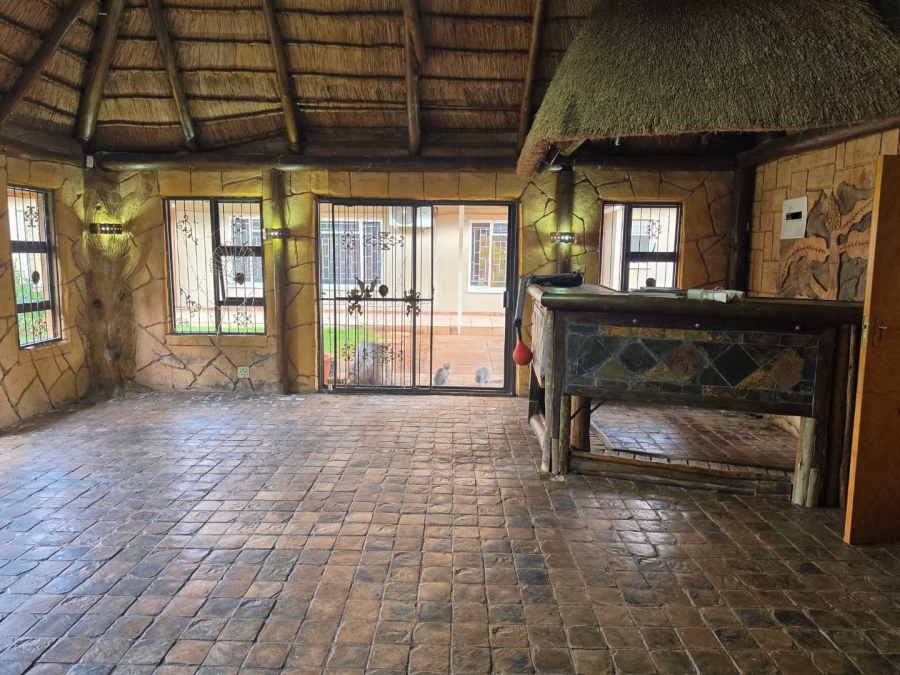 3 Bedroom Property for Sale in Rhodesdene Northern Cape